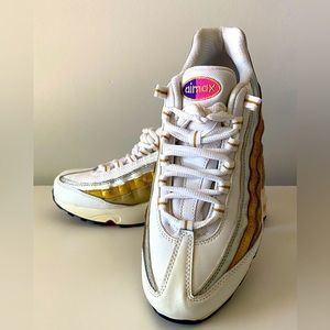Nike Women’s/Girls’ Air Max Running Shoes US 7Y, Eur 40